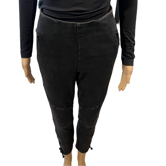 Beautiful and stretchy designer leggings - Picture 1 of 7